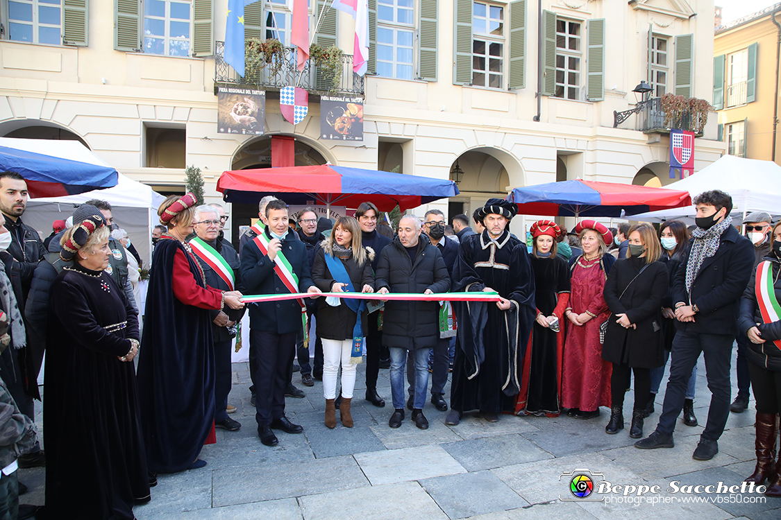 VBS_5790 - 10.ma Fiera Nazionale del Tartufo e Fiera dei Santi.jpg